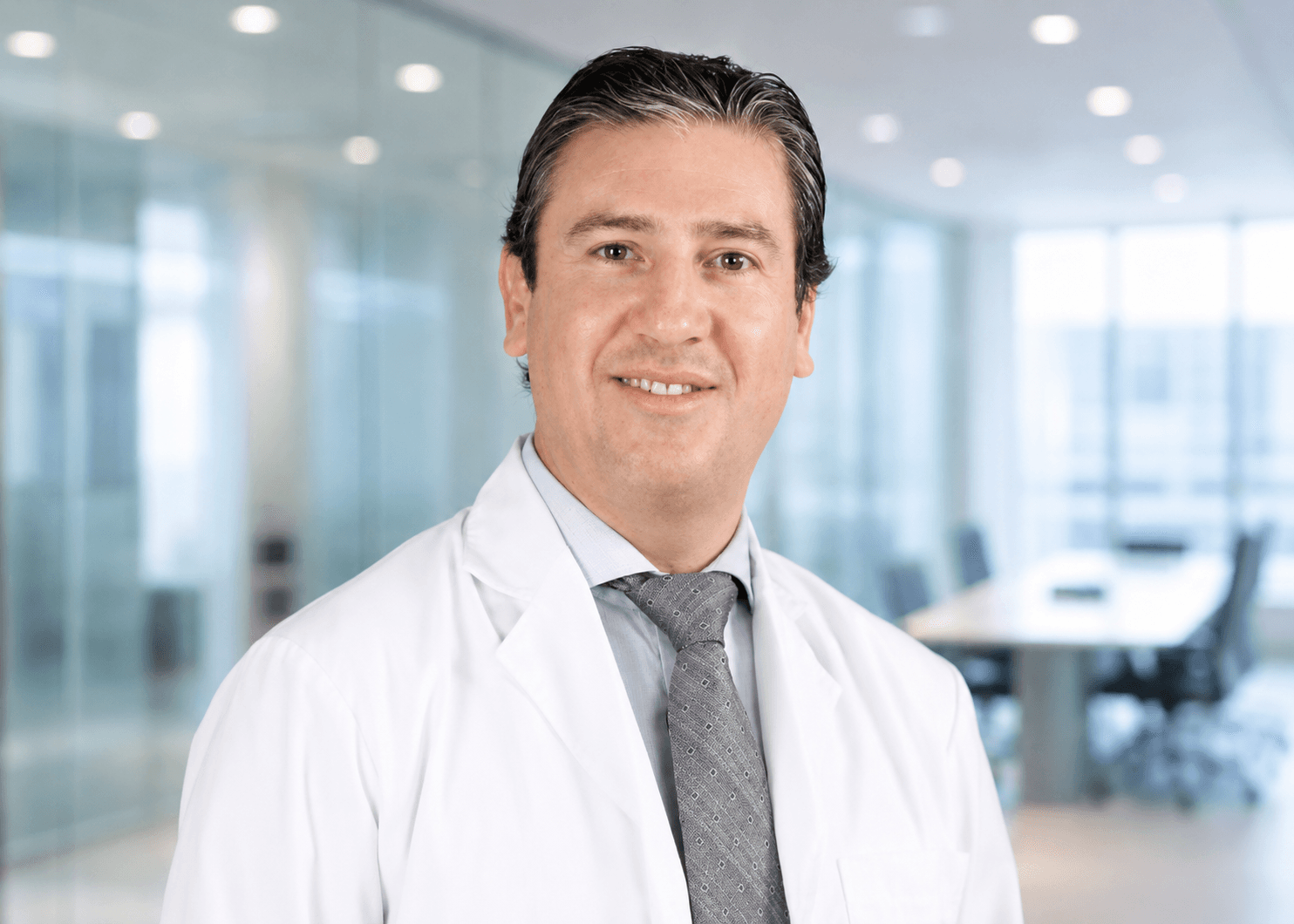 Dr. Andrés Labra