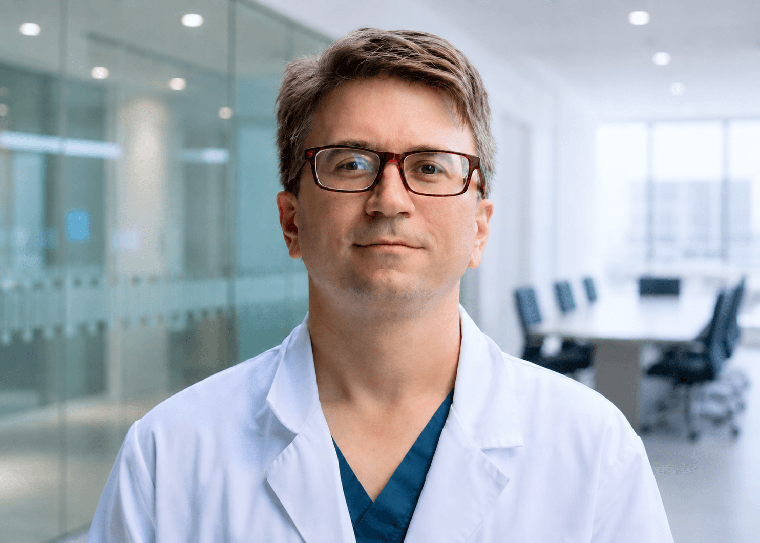 Dr. Tomás Merino